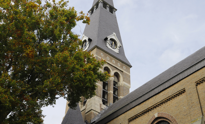 Antoniuskerk Riel 01.jpg