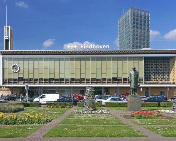 Station_Eindhoven.jpg