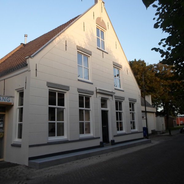 SAM_1154.voorgevel_kleinbestand.jpg